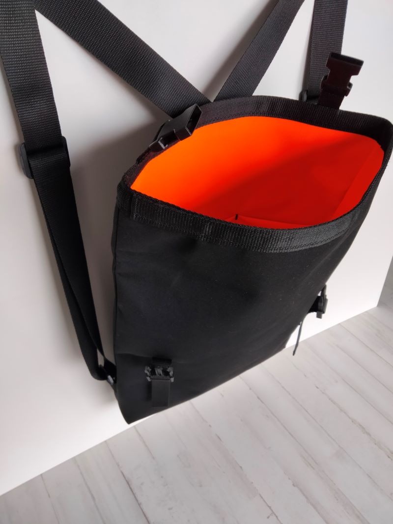 MOCHILA X Edición A4